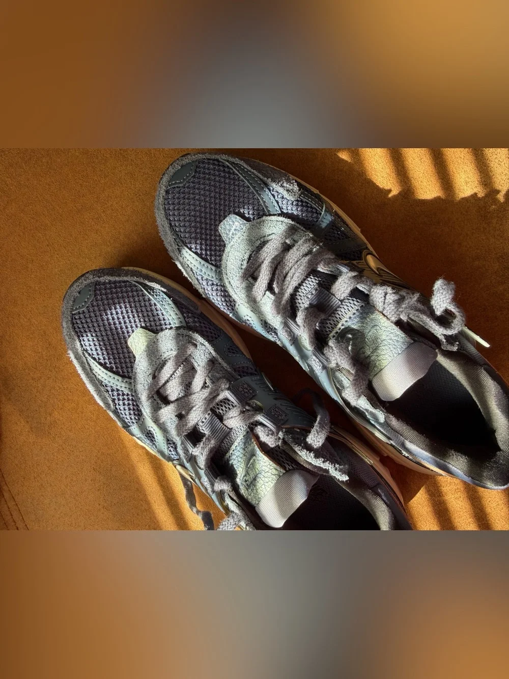 Nike v2k run womens sneakers size 8 nwot
